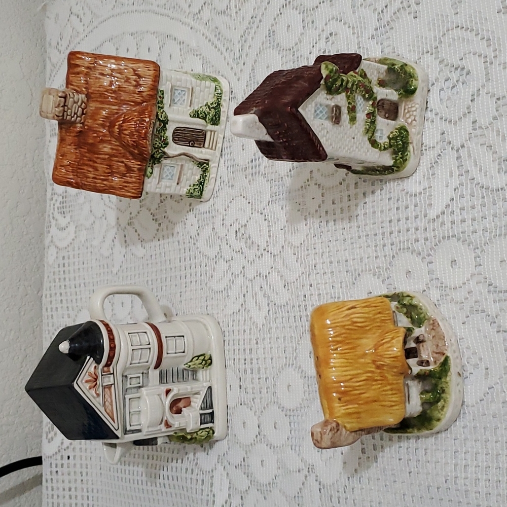 Cottage Cream and Sugar with Salt and Pepper Set